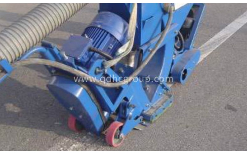 移動(dòng)拋丸機(jī)可以清理標(biāo)志線(xiàn)