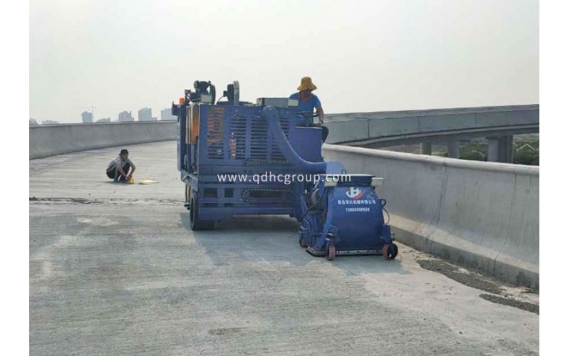 移動(dòng)拋丸機(jī)在橋面施工時(shí)需要注意哪幾點(diǎn)問(wèn)題？